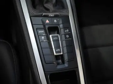Boxster Tempostat DAB Navi Sitzheizung PDLS