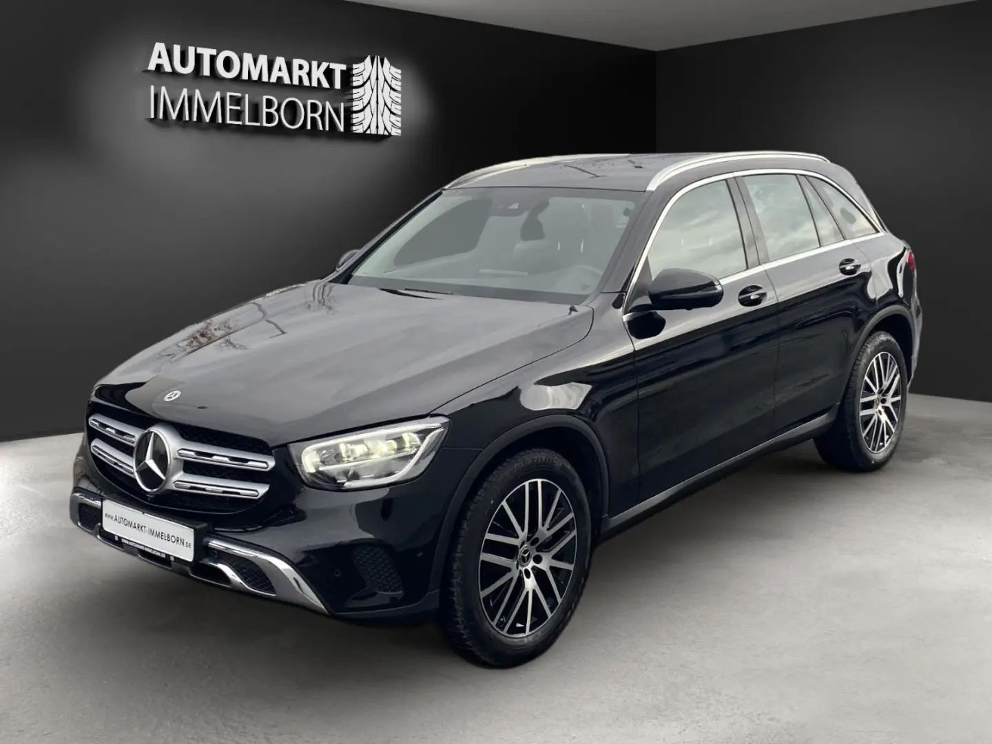 GLC 300 Hybrid 19*360°*AHK*LED*Off-Road-Styling