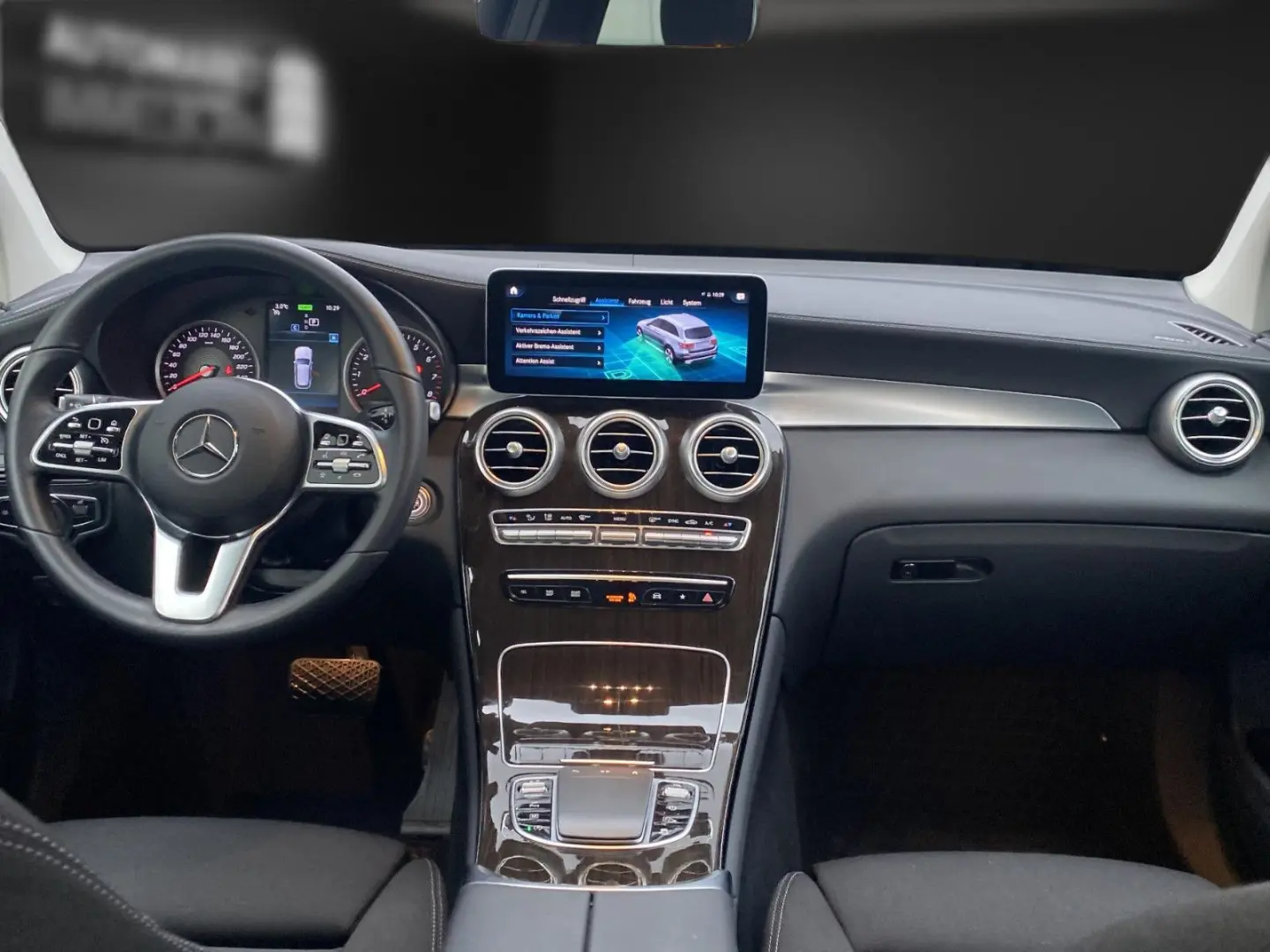 GLC 300 Hybrid 19*360°*AHK*LED*Off-Road-Styling