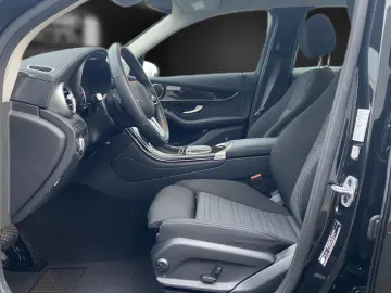 GLC 300 Hybrid 19*360°*AHK*LED*Off-Road-Styling