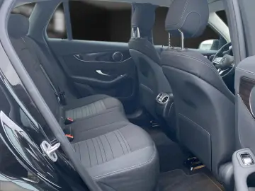 GLC 300 Hybrid 19*360°*AHK*LED*Off-Road-Styling