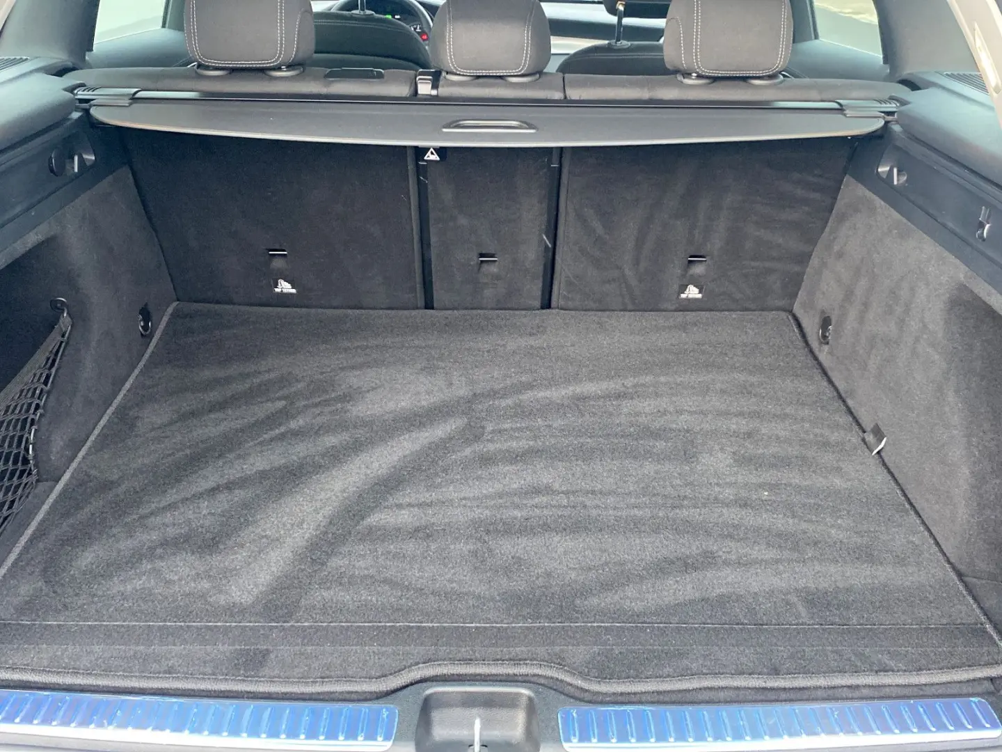 GLC 300 Hybrid 19*360°*AHK*LED*Off-Road-Styling