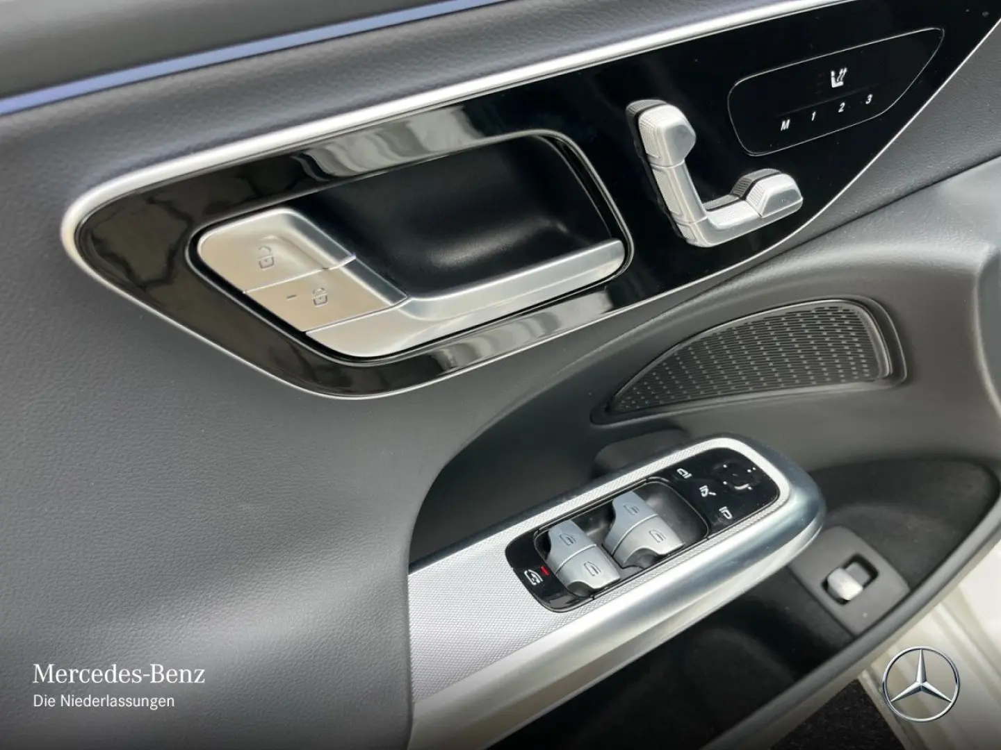 E 300 de AMG Adv.+/DIGITAL/360°/DISTR/KEY/MEMO/