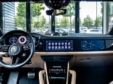Porsche Cayenne S SportDesign PDCC HeadUp