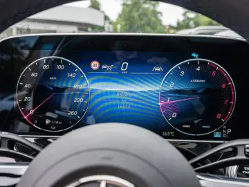 E 200 AMG-Sport/Super/Pano/Night/Totw/Distr/19'