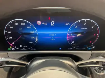E 220 d AMG +MBUX+DISTR+AHK+SpurW+W-Paket+PDC+LM
