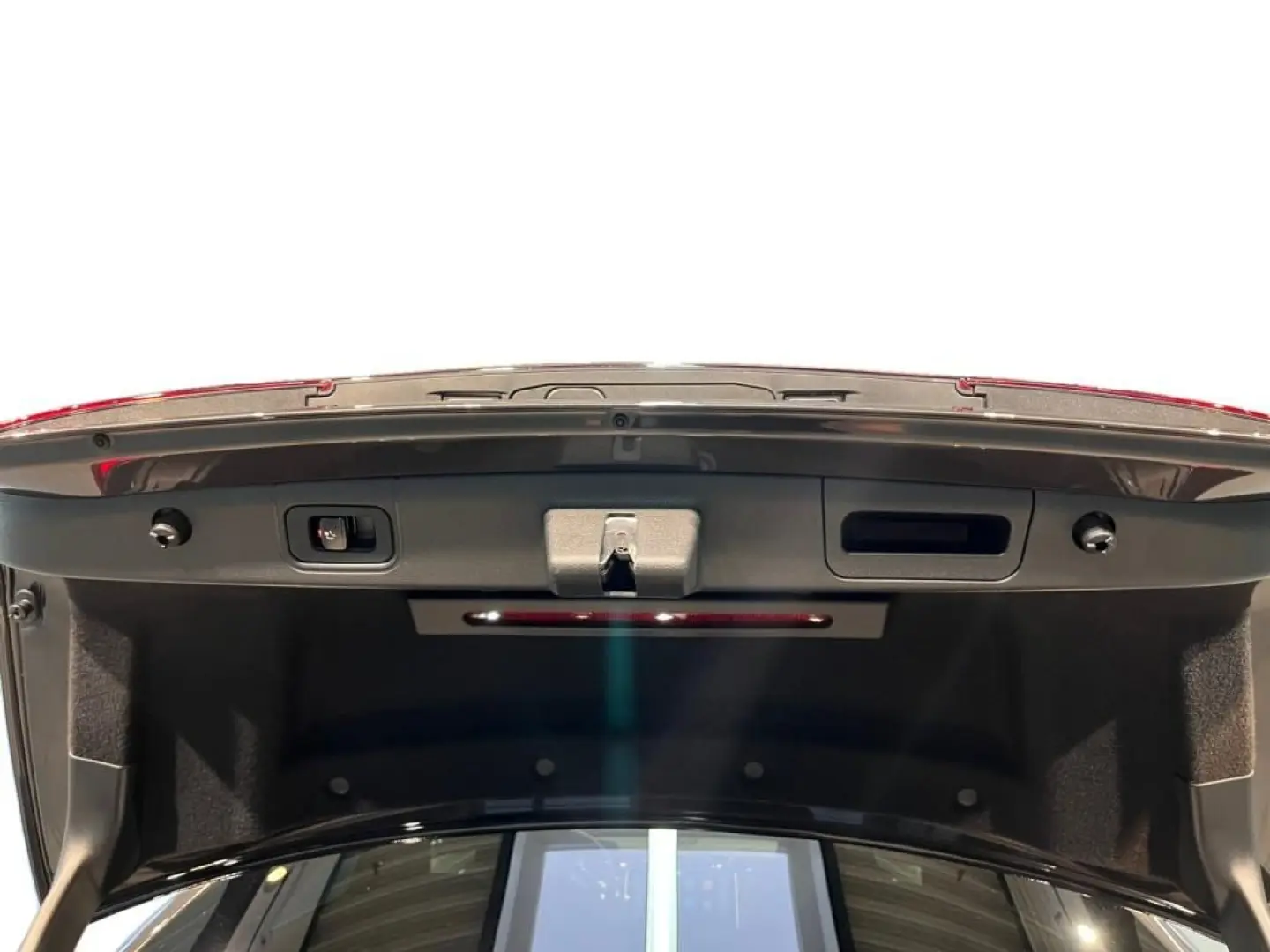 E 220 d AMG +MBUX+DISTR+AHK+SpurW+W-Paket+PDC+LM