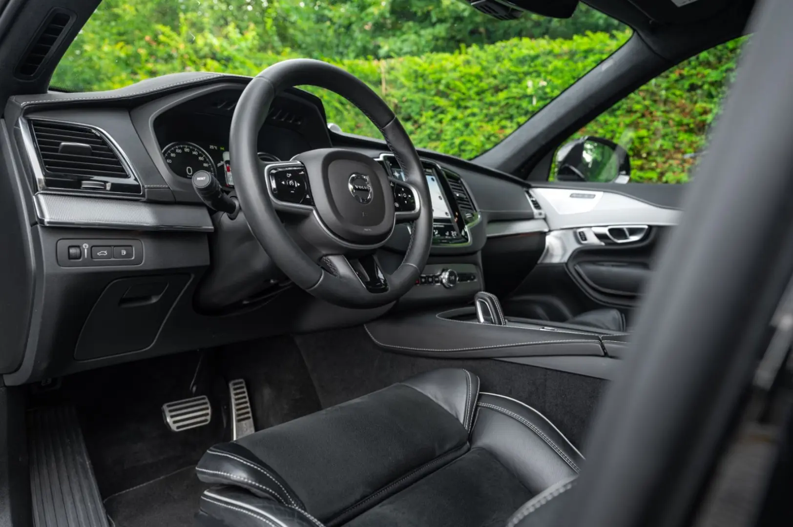XC90 T8 | HUD | B&W | Luft | 22
