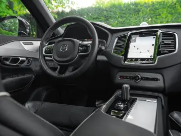 XC90 T8 | HUD | B&W | Luft | 22