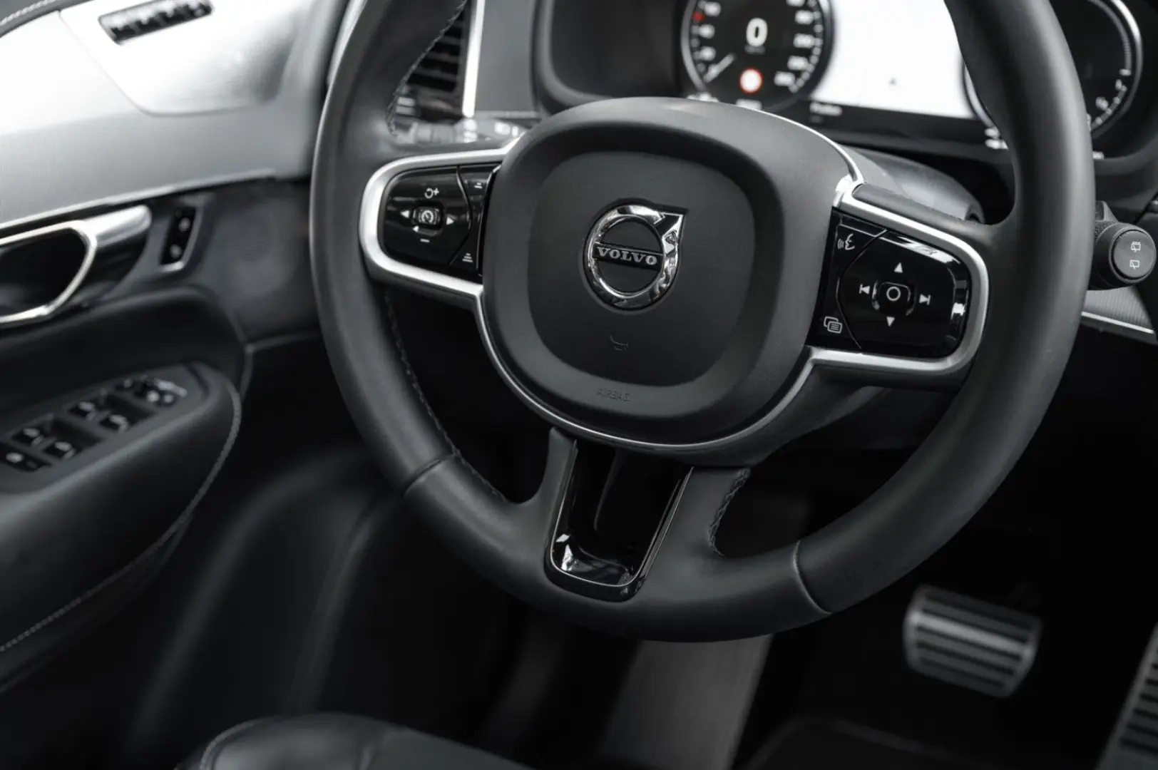 XC90 T8 | HUD | B&W | Luft | 22