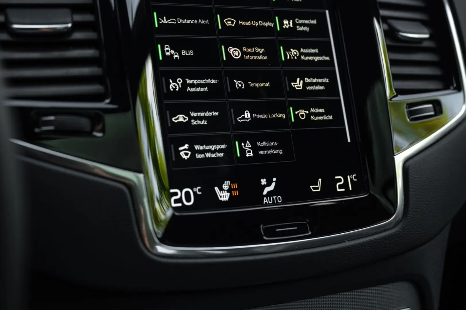 XC90 T8 | HUD | B&W | Luft | 22