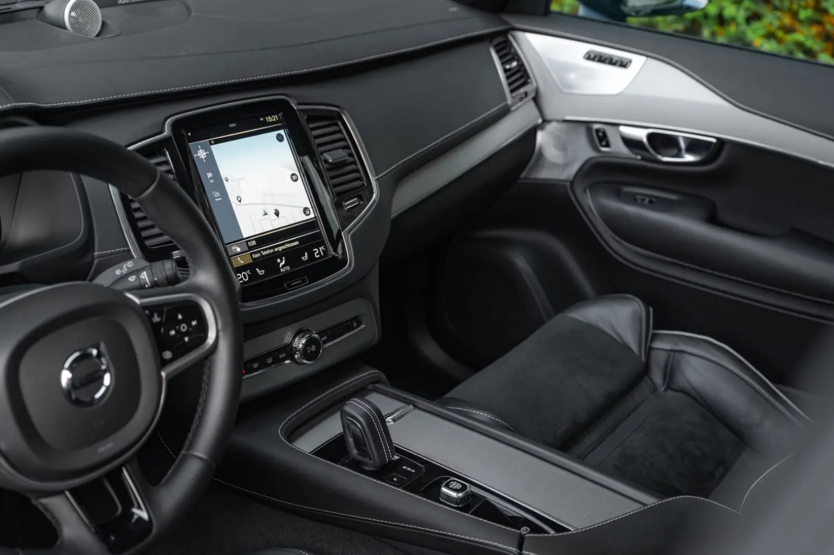XC90 T8 | HUD | B&W | Luft | 22