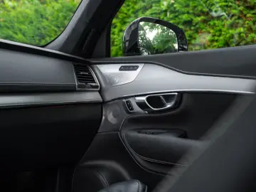 XC90 T8 | HUD | B&W | Luft | 22
