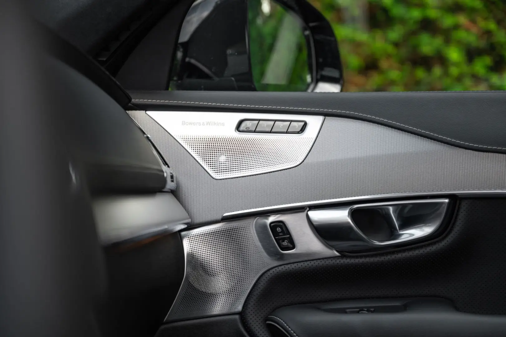 XC90 T8 | HUD | B&W | Luft | 22