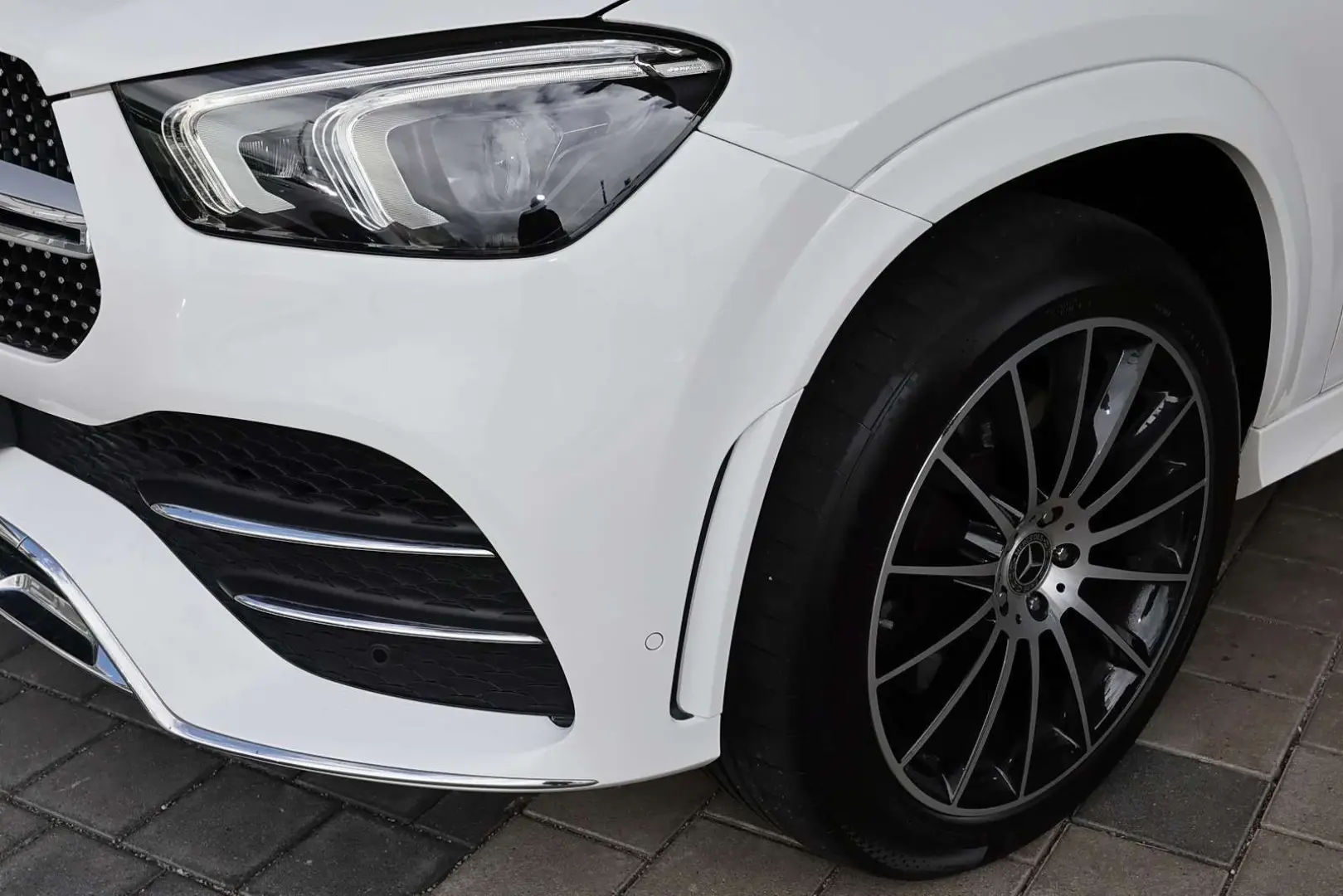 GLE 350 d 4M AMG AHK+MEMORY+DISTRONIC+HIFI+360°