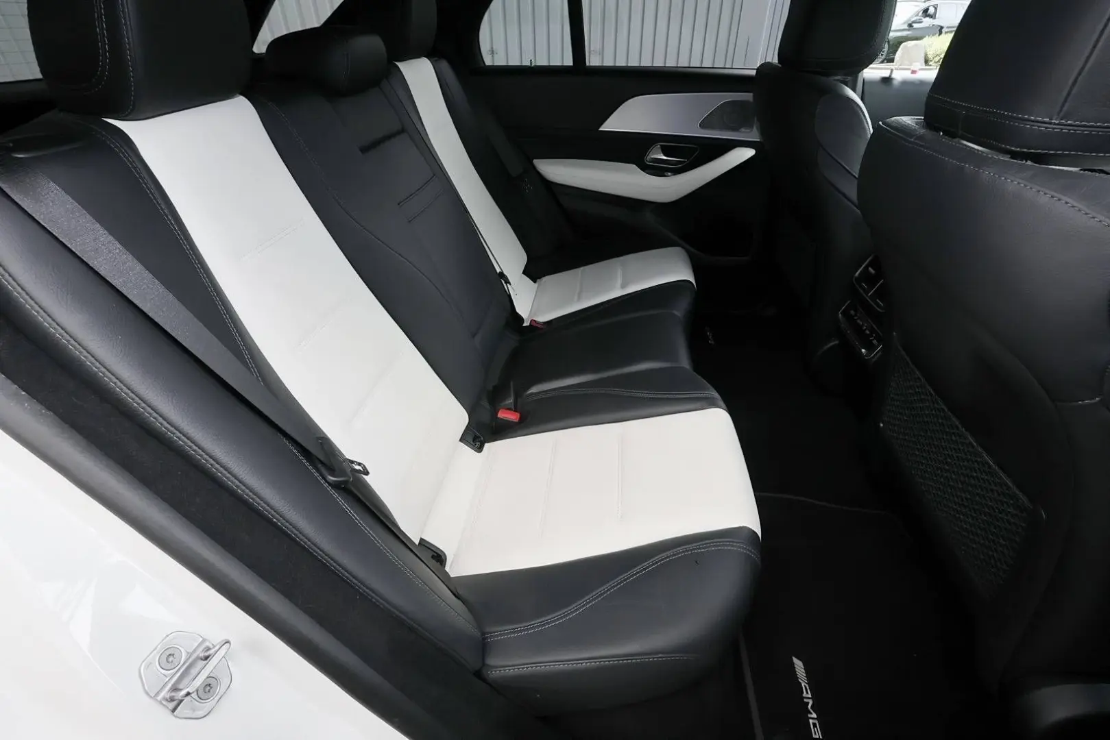 GLE 350 d 4M AMG AHK+MEMORY+DISTRONIC+HIFI+360°