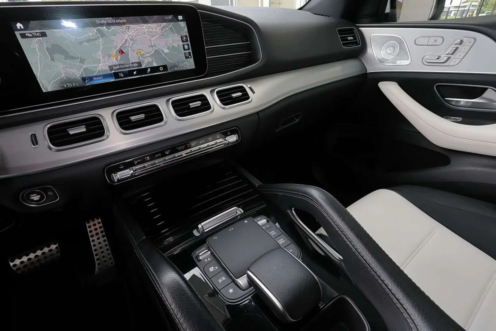 GLE 350 d 4M AMG AHK+MEMORY+DISTRONIC+HIFI+360°