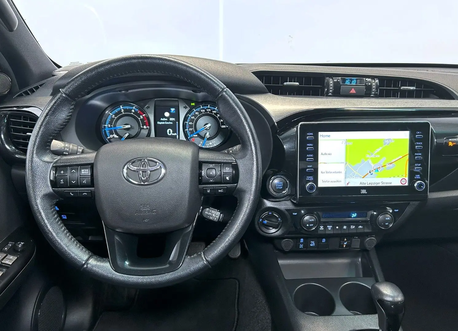 Hilux 2.8 D4-D INVINCIBLE °AHK°JBL°Navi°