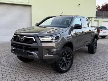 Hilux Double Cab Invincible 4x4 Navi Kamera SHZ