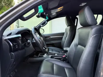 Hilux Double Cab Invincible 4x4 Navi Kamera SHZ