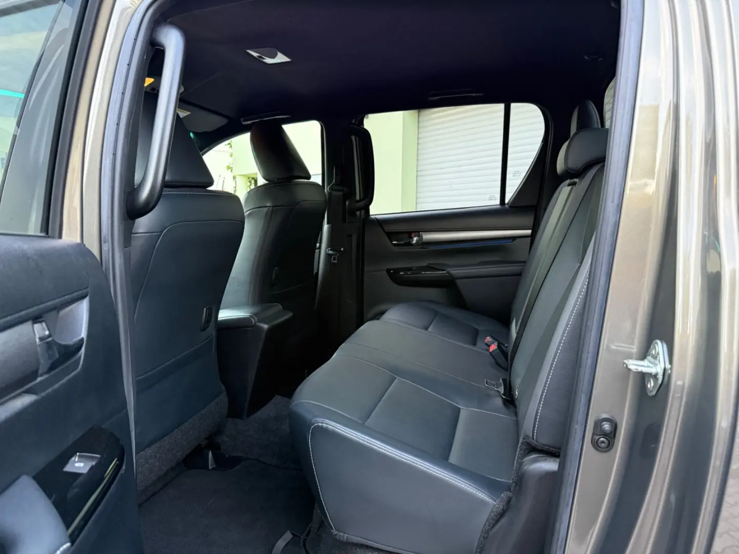 Hilux Double Cab Invincible 4x4 Navi Kamera SHZ