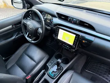 Hilux Double Cab Invincible 4x4 Navi Kamera SHZ