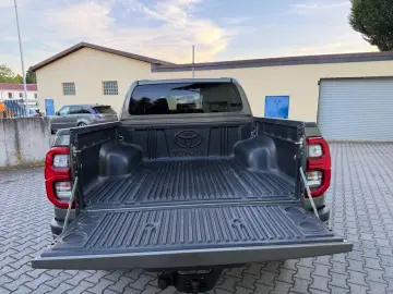 Hilux Double Cab Invincible 4x4 Navi Kamera SHZ