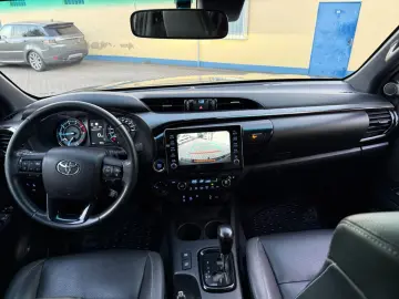 Hilux Double Cab Invincible 4x4 Navi Kamera SHZ