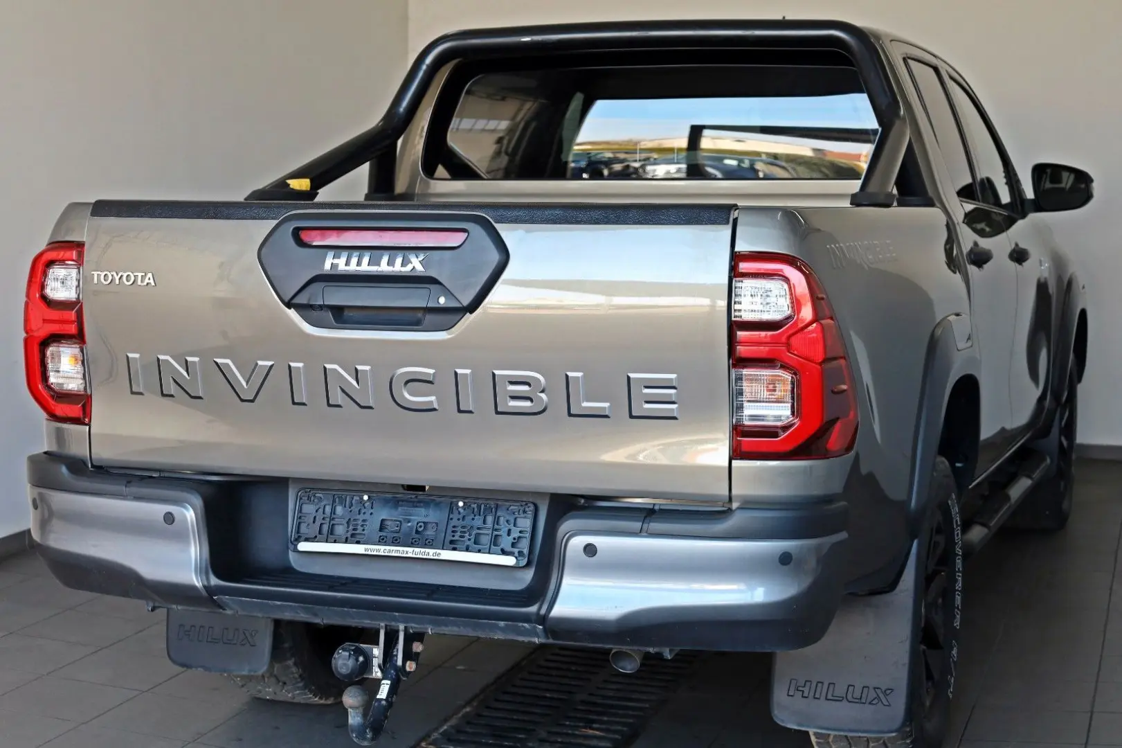 Hilux 2.8 D4-D Invincible ,VOLL! ACC,JBL,LED,AHK
