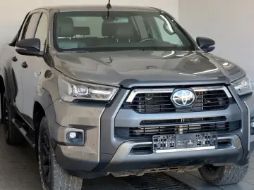 Hilux 2.8 D4-D Invincible ,VOLL! ACC,JBL,LED,AHK