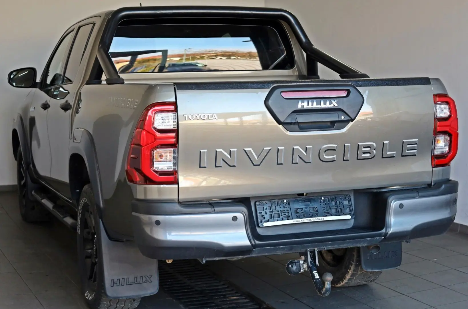 Hilux 2.8 D4-D Invincible ,VOLL! ACC,JBL,LED,AHK