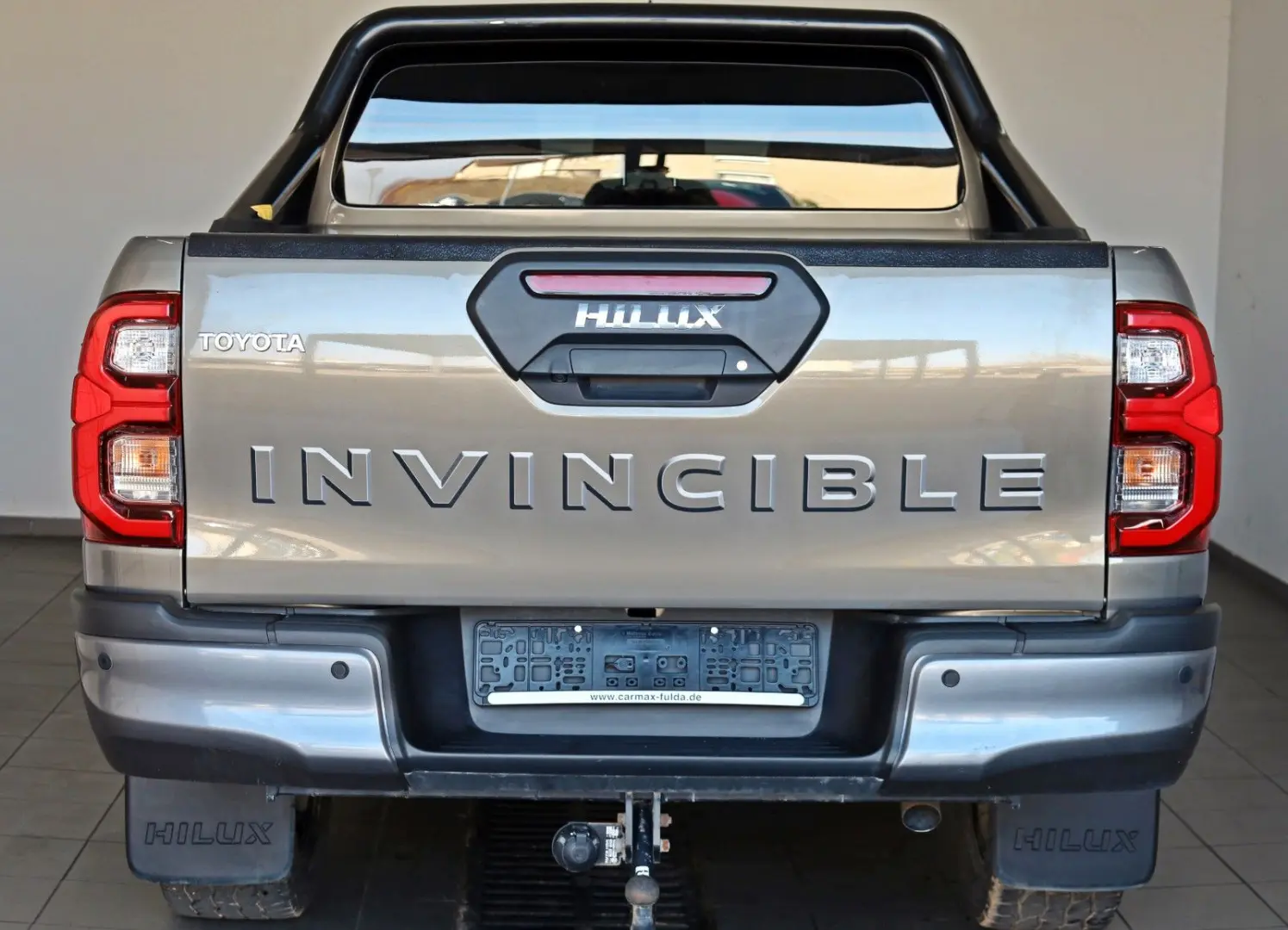 Hilux 2.8 D4-D Invincible ,VOLL! ACC,JBL,LED,AHK