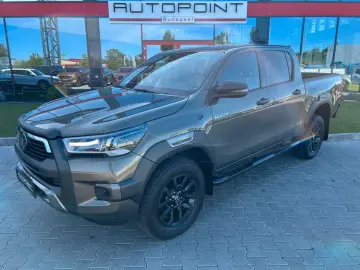 Hilux INVINCIBLE 2,8 D4-D °JBL °AHK °TSS
