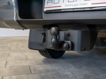 Hilux 2.8D4-D INVINCIBLE °AHK°Assistenz°Rollo°