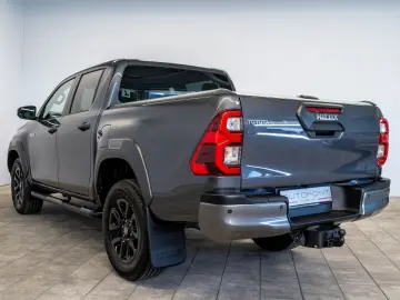 Hilux 2.8D4-D INVINCIBLE °AHK°Assistenz°Rollo°