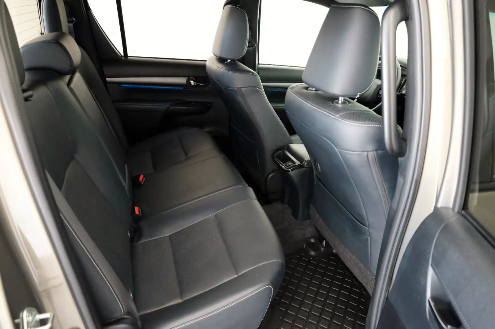 Hilux 2.8 D-4D Invincible,DOKA,ACC,WERKSGARANTIE