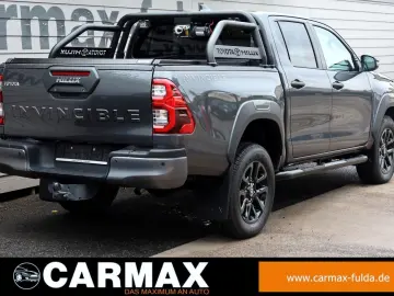 Hilux 2.8 D-4D Invincible,ACC,Rollbügel,Sthz,AHK
