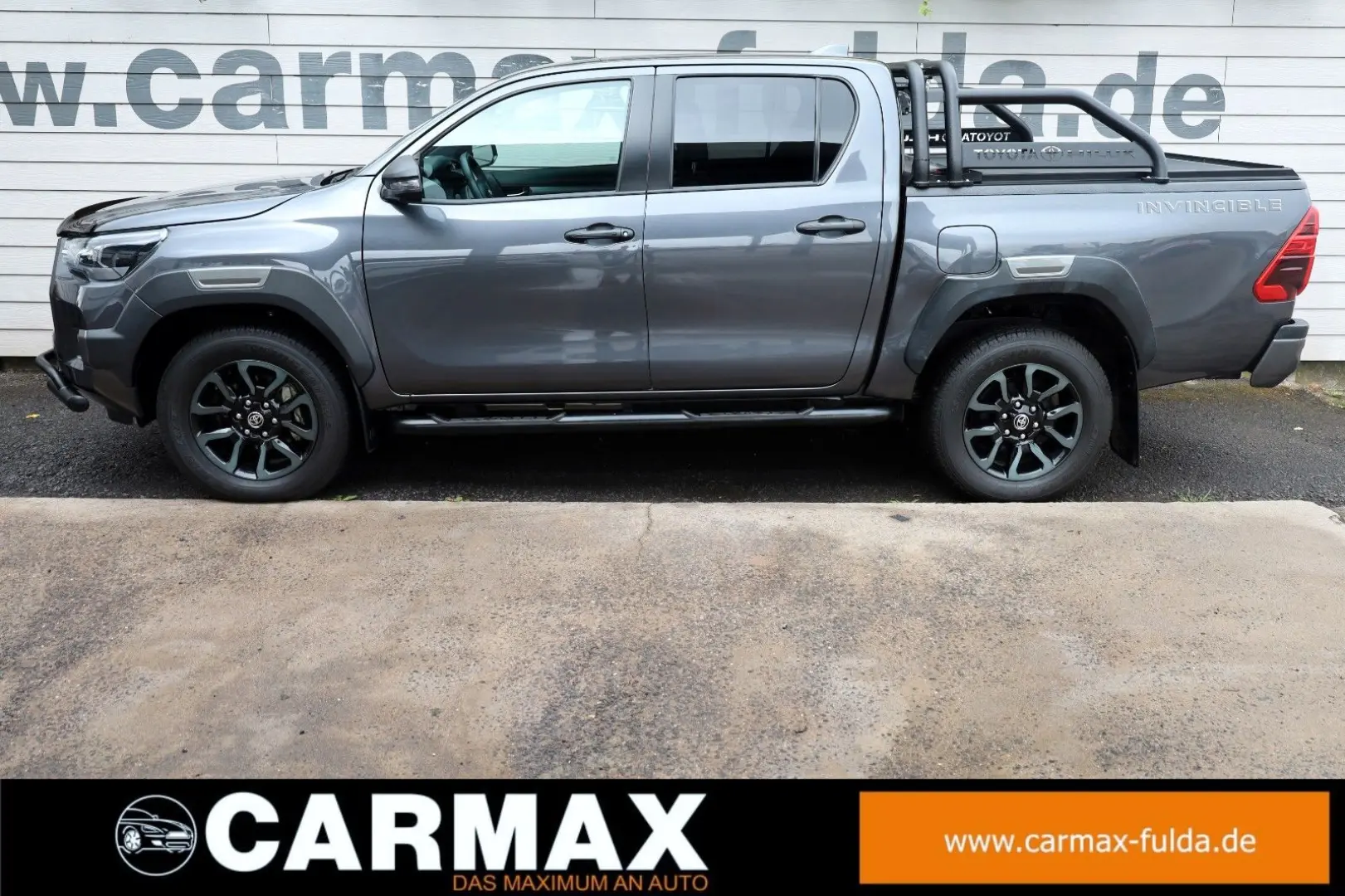 Hilux 2.8 D-4D Invincible,ACC,Rollbügel,Sthz,AHK