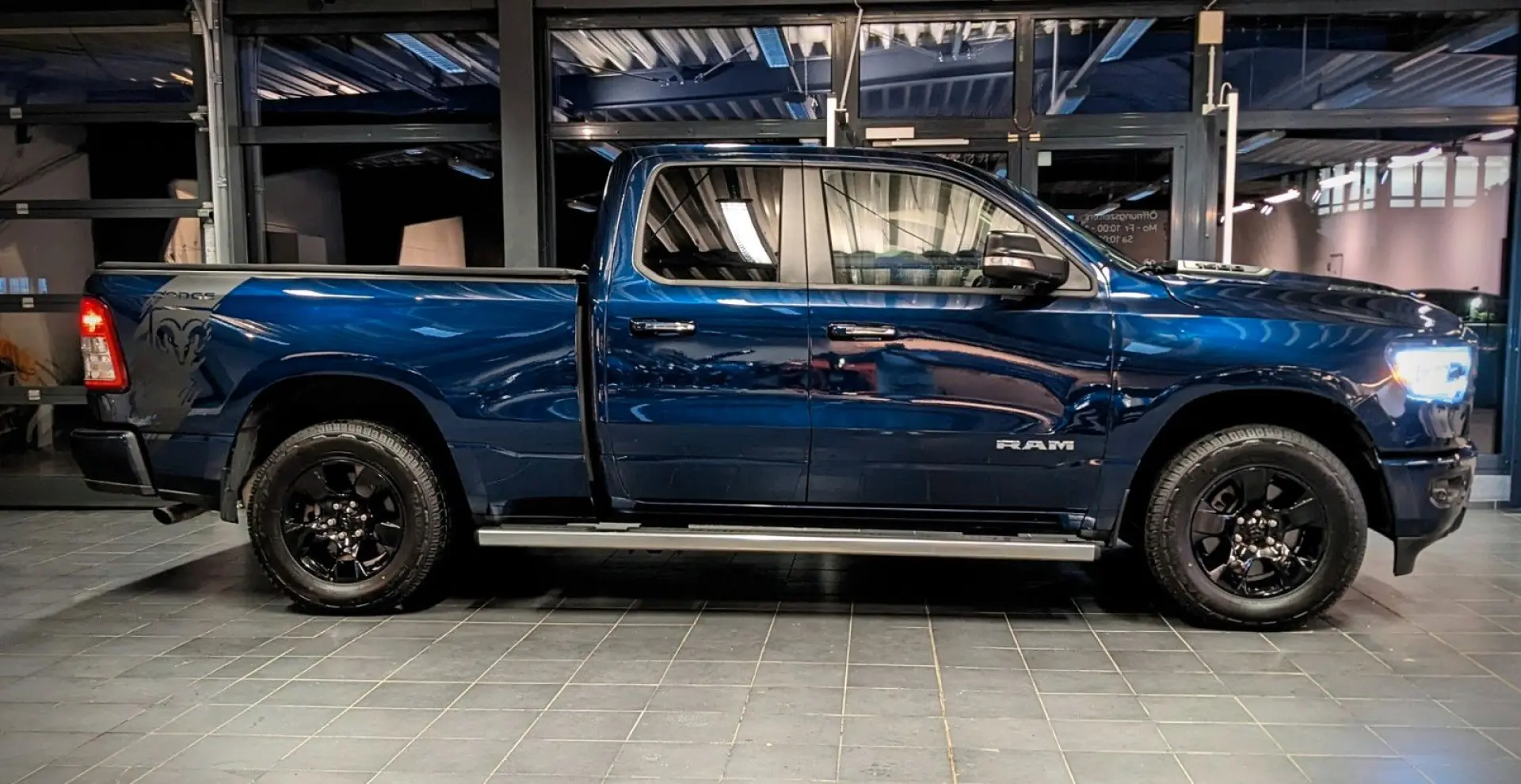 RAM 1500 BIGHORN E-TORQUE 3,6 4x4 TÜV NEU AHK