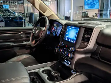 RAM 1500 BIGHORN E-TORQUE 3,6 4x4 TÜV NEU AHK