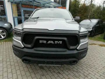 RAM 1500 Rebel Hemi 5,7 4x4 Teilleder