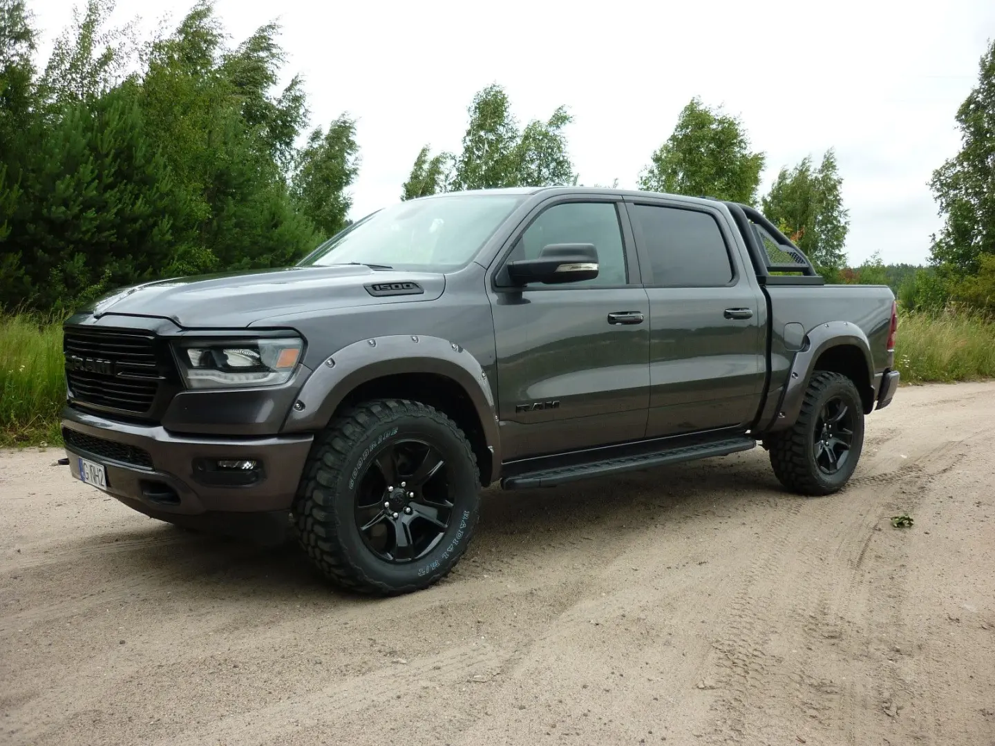 1500 5.7 hemi etorque 4x4  2'lpg 35600  netto