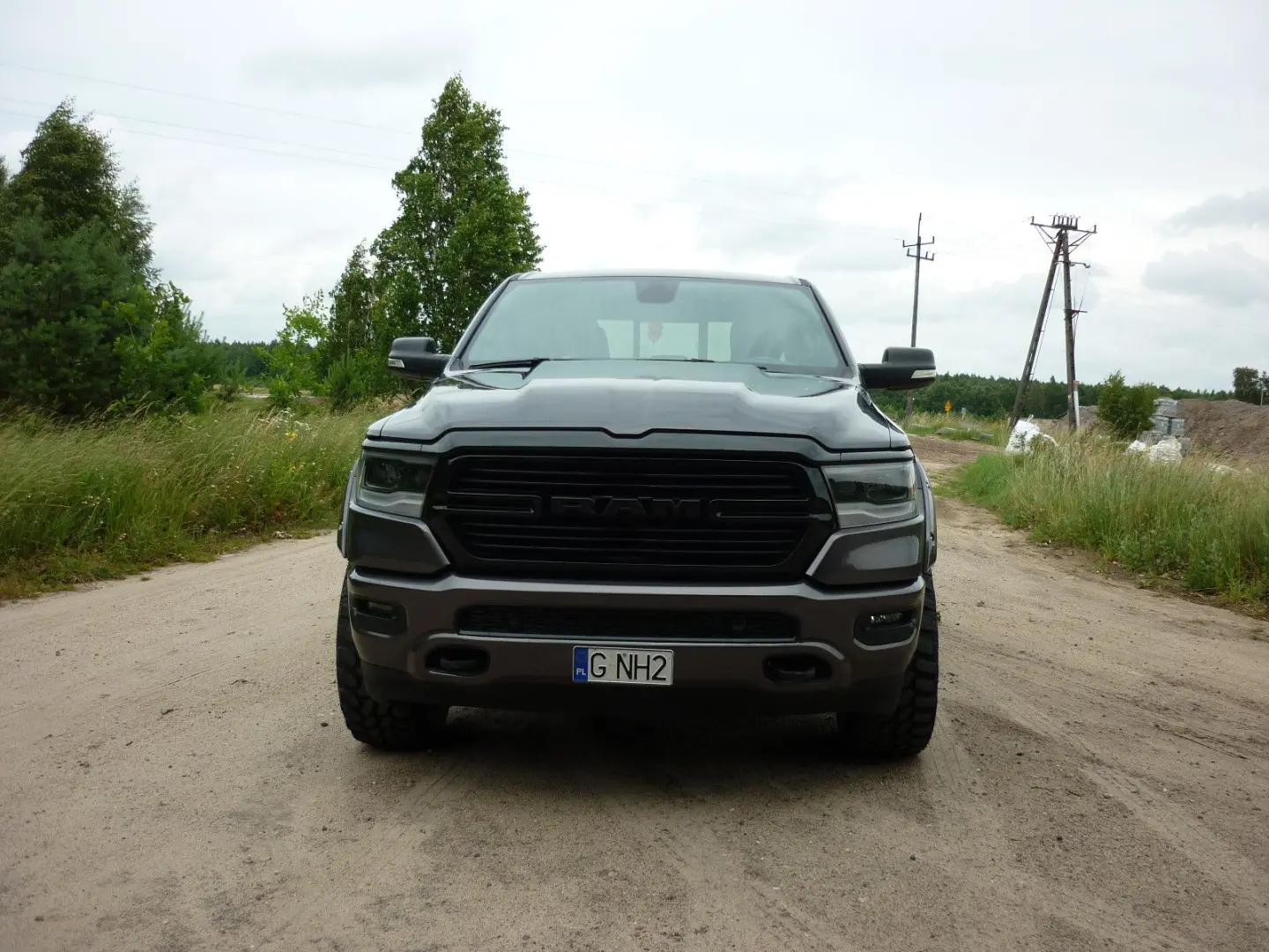 1500 5.7 hemi etorque 4x4  2'lpg 35600  netto