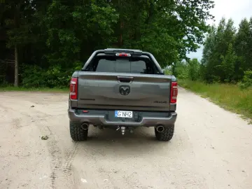 1500 5.7 hemi etorque 4x4  2'lpg 35600  netto