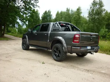 1500 5.7 hemi etorque 4x4  2'lpg 35600  netto