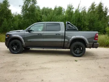 1500 5.7 hemi etorque 4x4  2'lpg 35600  netto