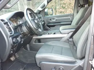 1500 5.7 hemi etorque 4x4  2'lpg 35600  netto