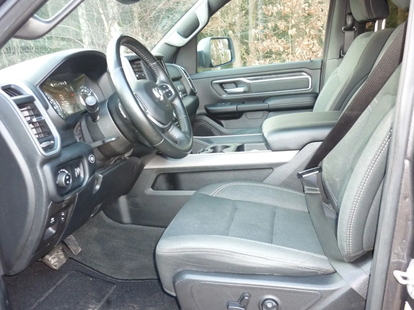 1500 5.7 hemi etorque 4x4  2'lpg 35600  netto