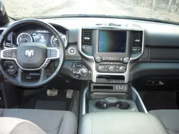 1500 5.7 hemi etorque 4x4  2'lpg 35600  netto