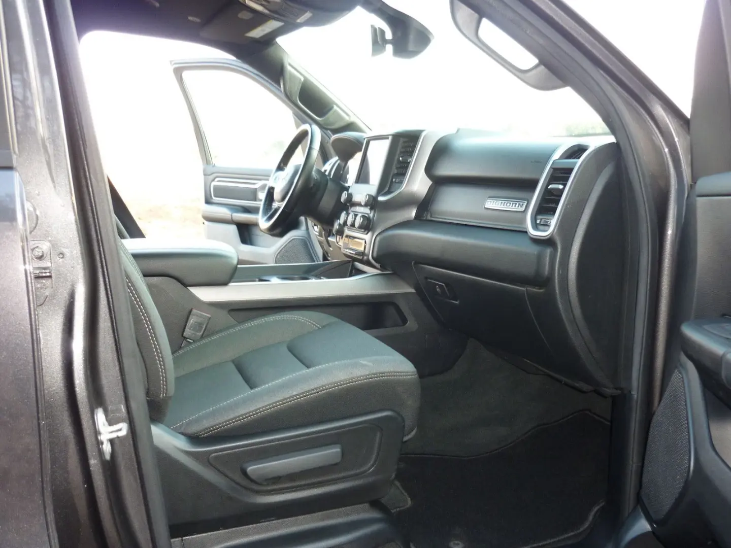 1500 5.7 hemi etorque 4x4  2'lpg 35600  netto
